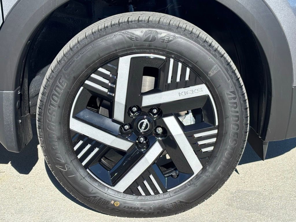 New 2026 Nissan Kicks SV w/ SV Premium Package FWD image 23