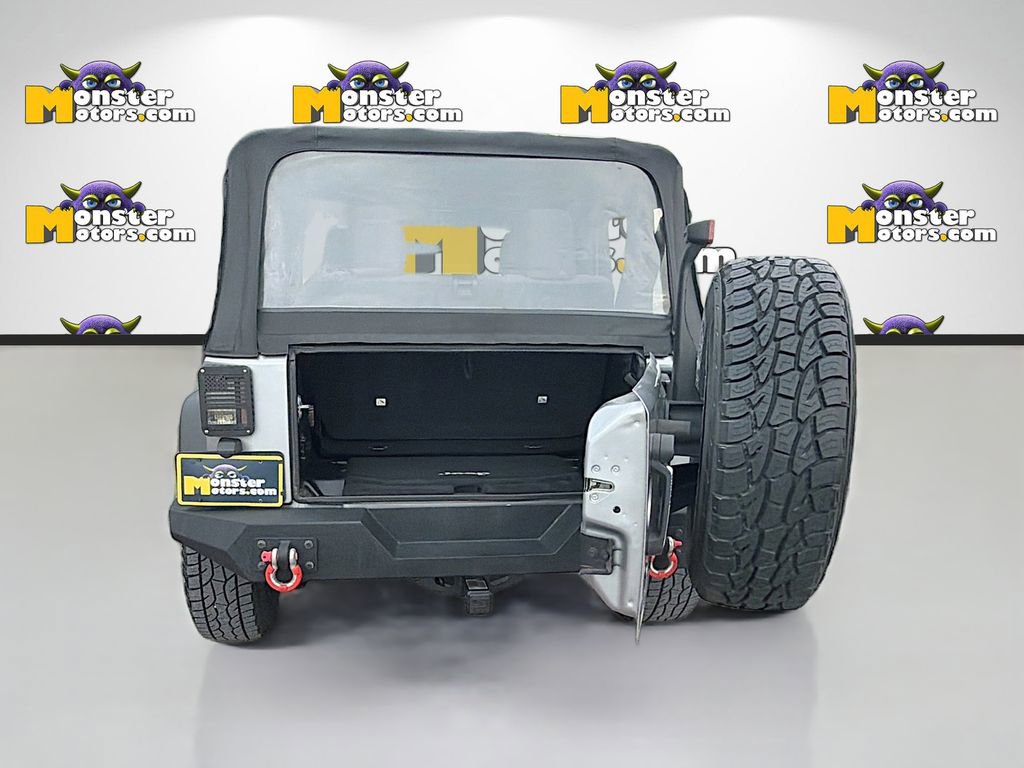Used 2015 Jeep Wrangler Sport w/ Connectivity Group AWD/4WD image 25