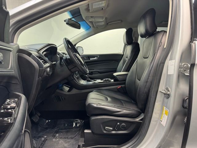 Used 2018 Ford Edge Titanium w/ Technology Package image 6