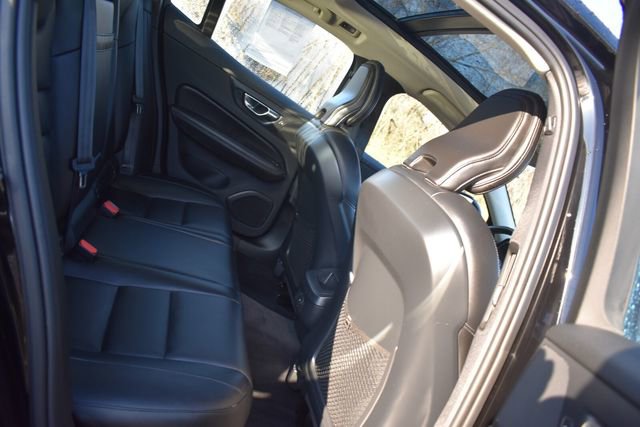 Used 2022 Volvo S60 B5 Momentum w/ Premium Package image 15