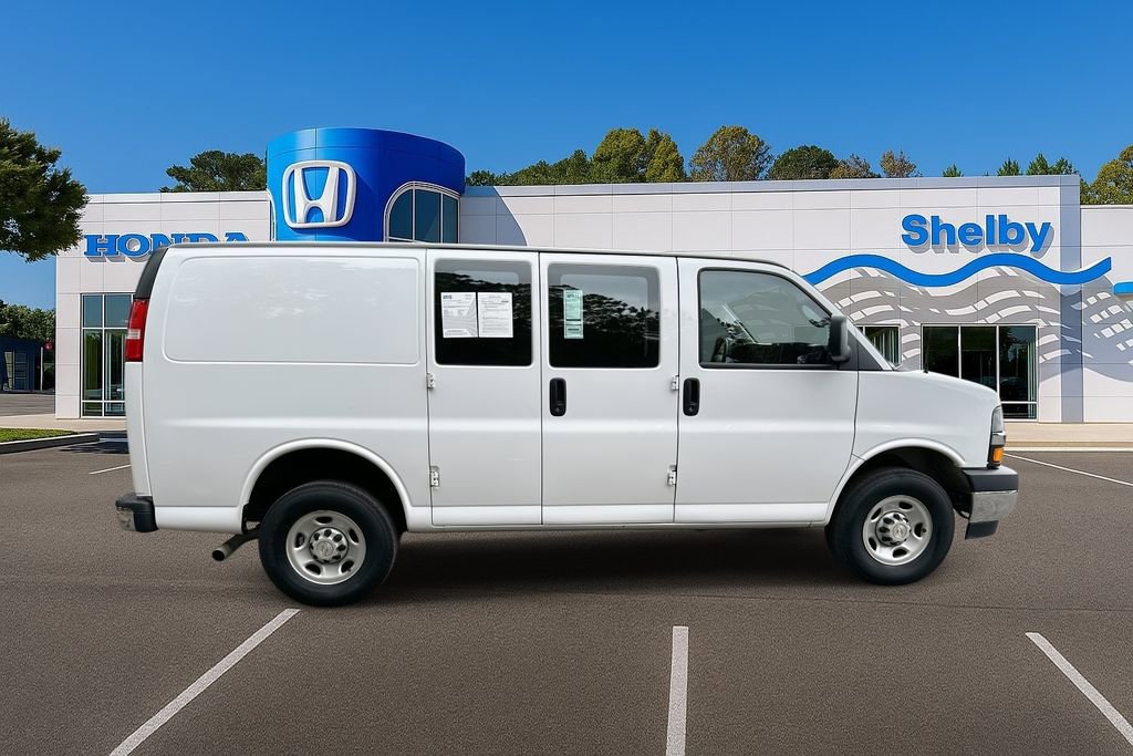 Used 2024 Chevrolet Express 2500 w/ Driver Convenience Package image 9