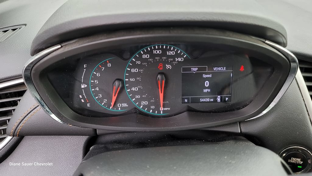 Used 2019 Chevrolet Trax LT w/ LT Convenience Package FWD image 9