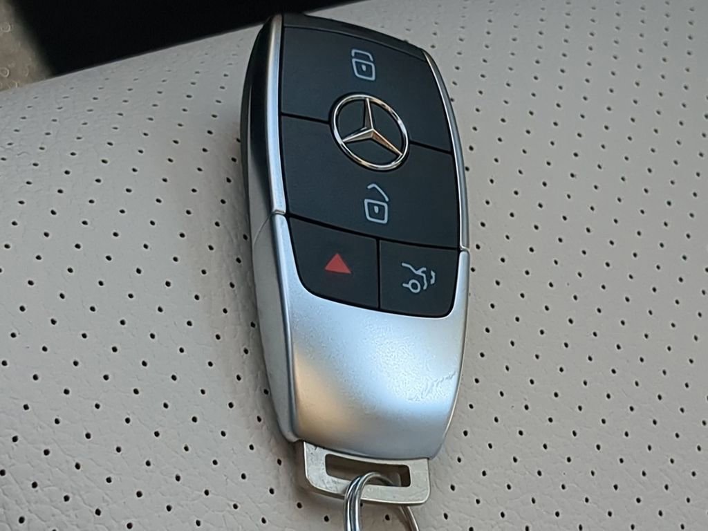 Used 2023 Mercedes-Benz GLS 450 GLS 450 image 27