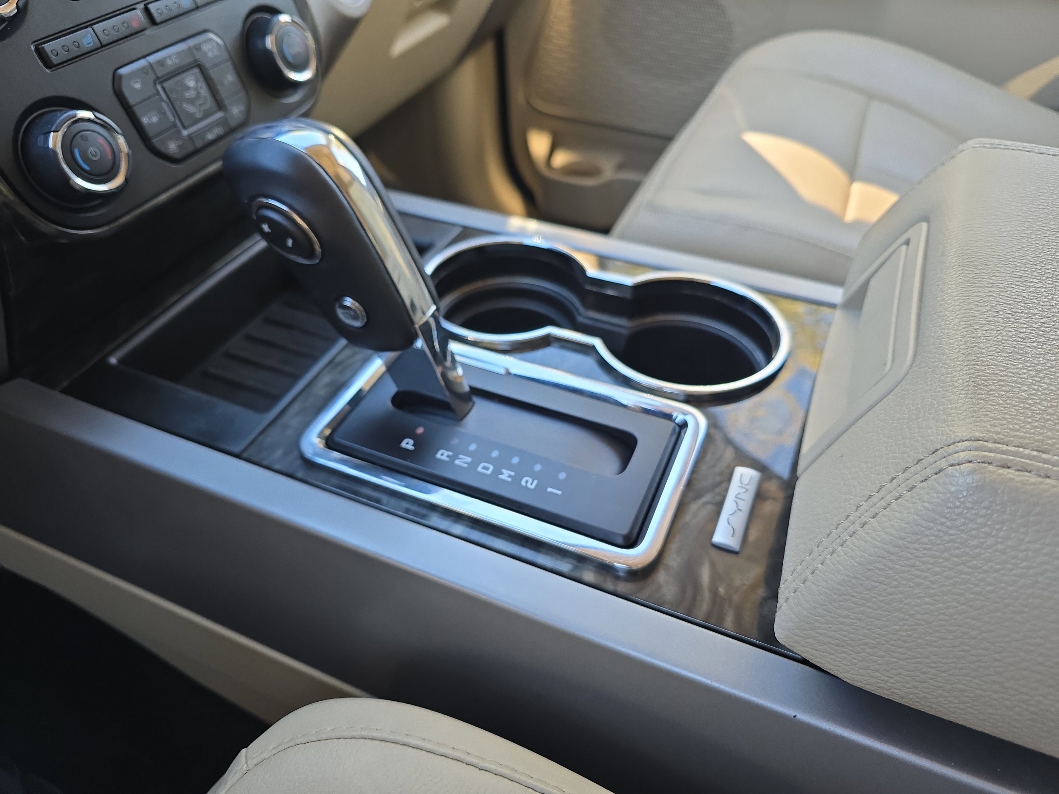 Used 2017 Ford Expedition Limited w/ Equipment Group 301A image 27