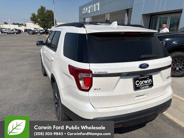 Used 2017 Ford Explorer XLT w/ Equipment Group 202A FWD image 10