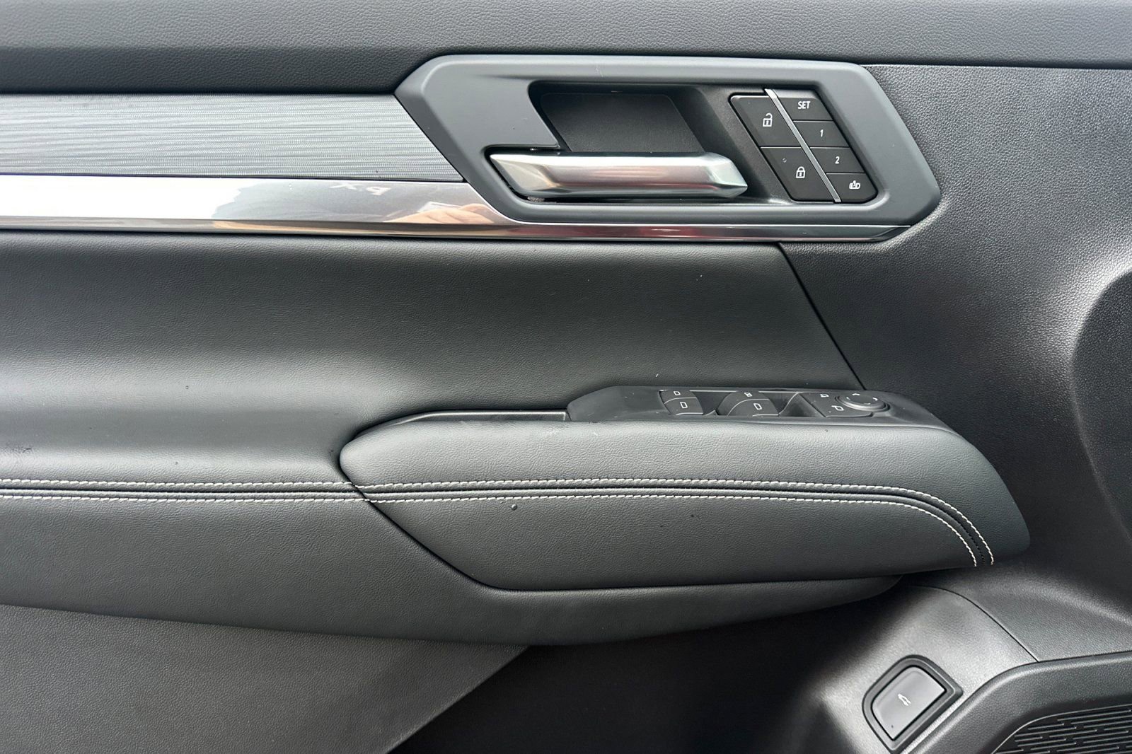 New 2026 GMC Terrain Elevation w/ Elevation Premium Package image 10