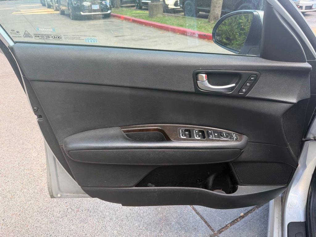Used 2018 Kia Optima EX w/ Premium Package FWD image 12