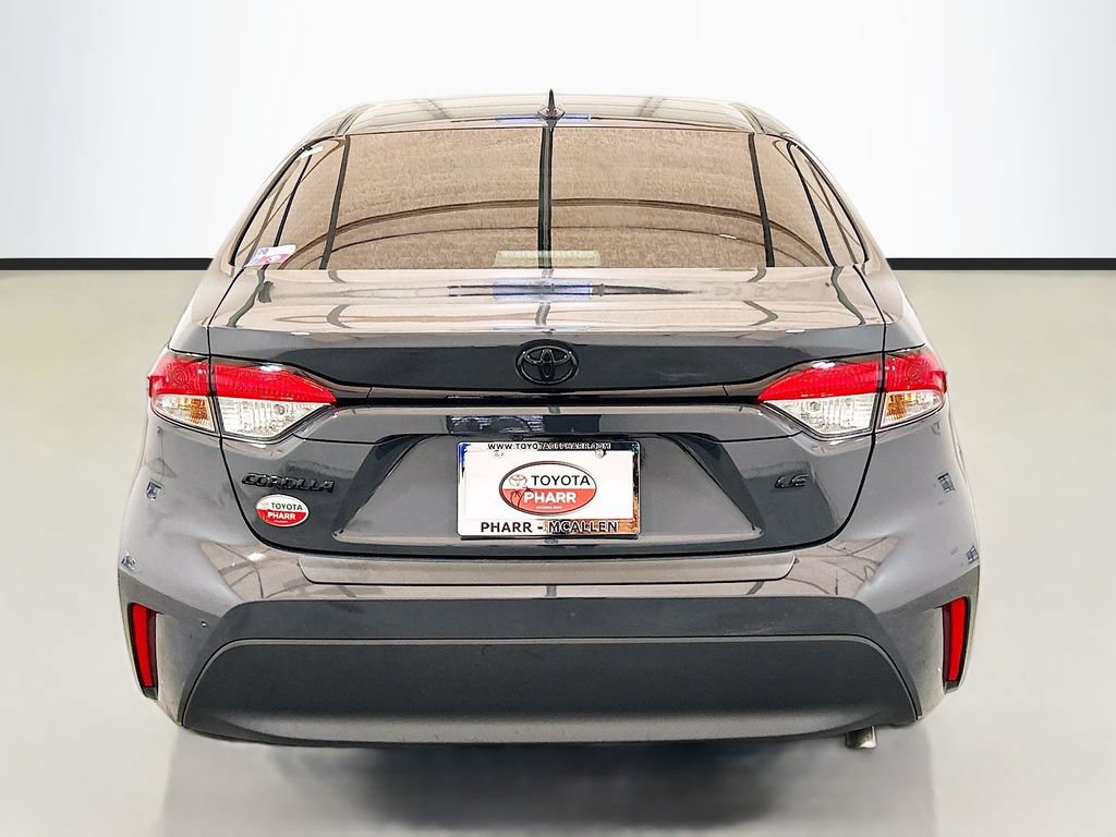 Used 2026 Toyota Corolla LE FWD image 5