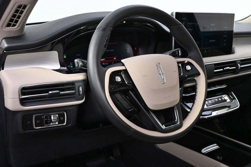 New 2026 Lincoln Corsair Premiere image 11