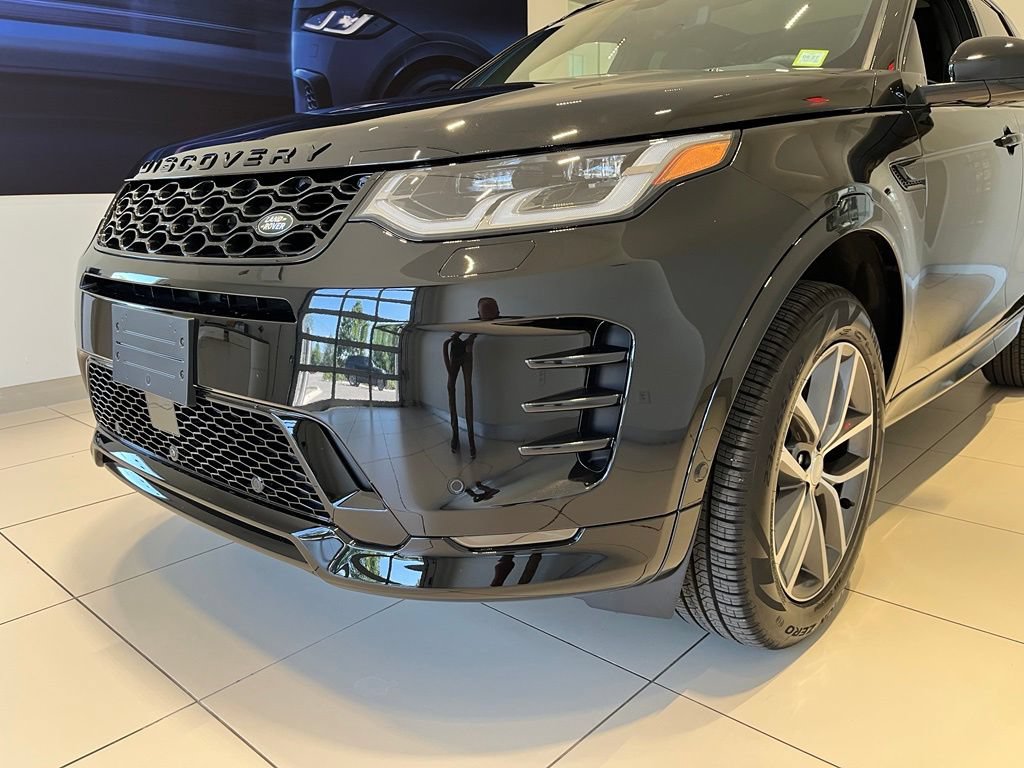 Used 2026 Land Rover Discovery Sport Landmark AWD/4WD image 8