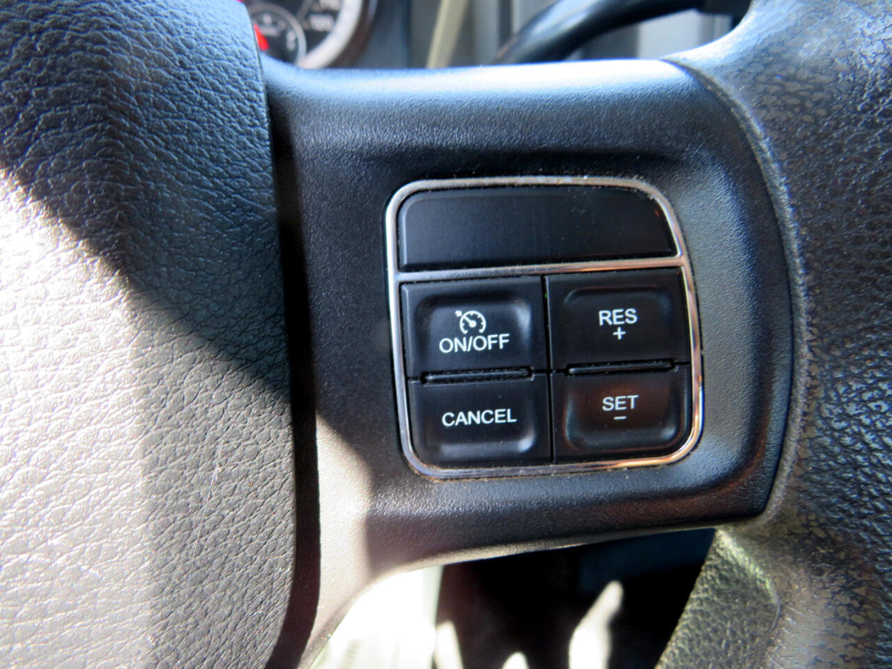 Used 2018 RAM 2500 Tradesman w/ Chrome Appearance Group image 18