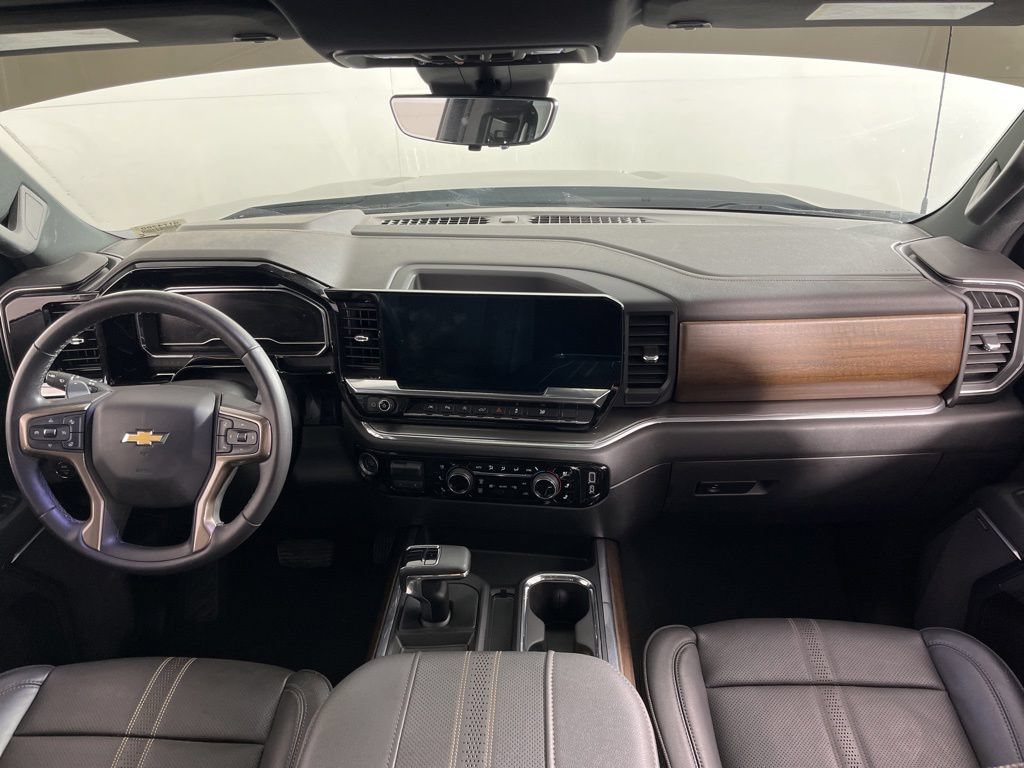 Certified 2023 Chevrolet Silverado 1500 High Country w/ Technology Package AWD/4WD image 18