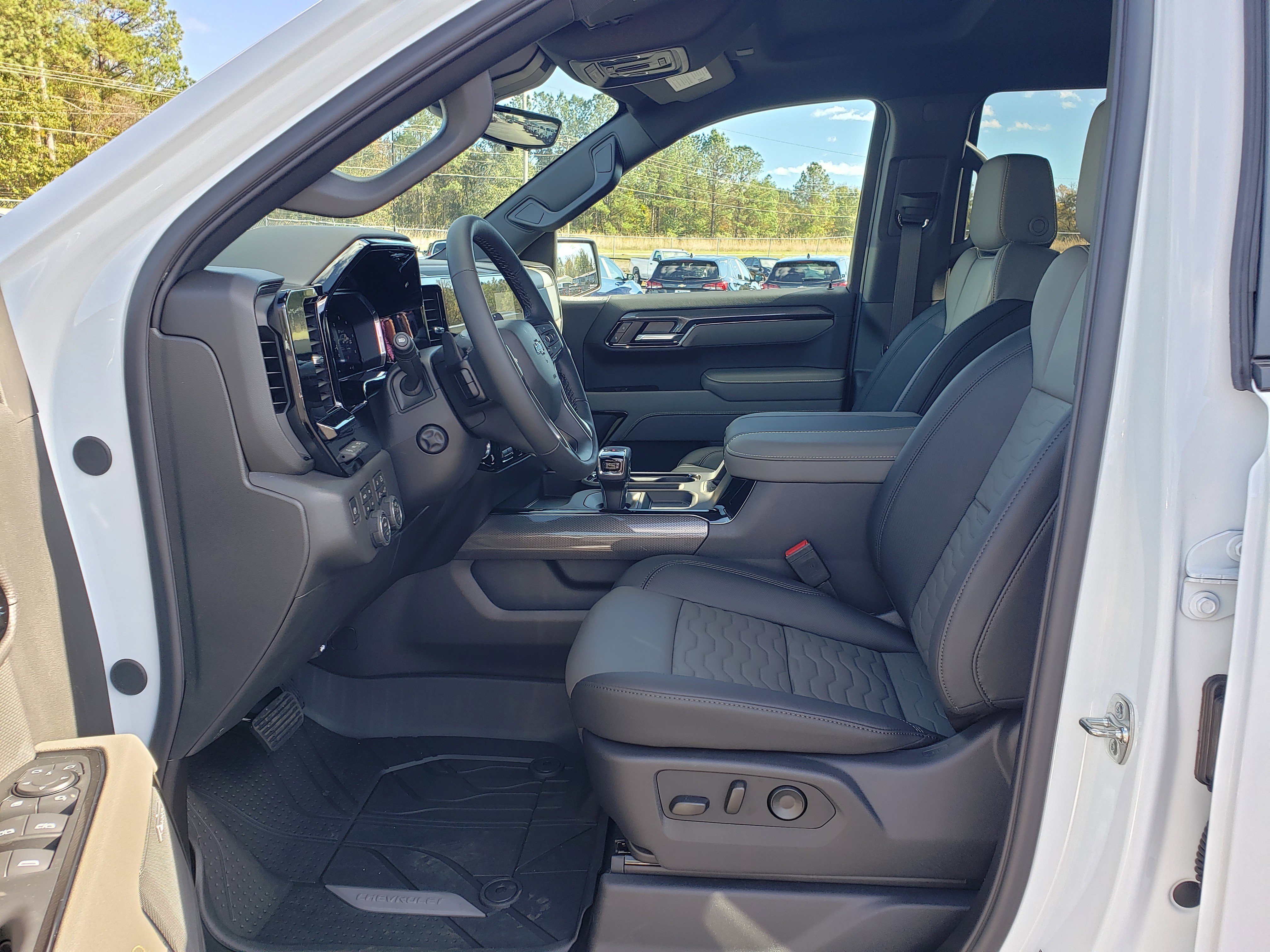 New 2026 Chevrolet Silverado 1500 ZR2 w/ LPO, Dark Essentials Package image 28