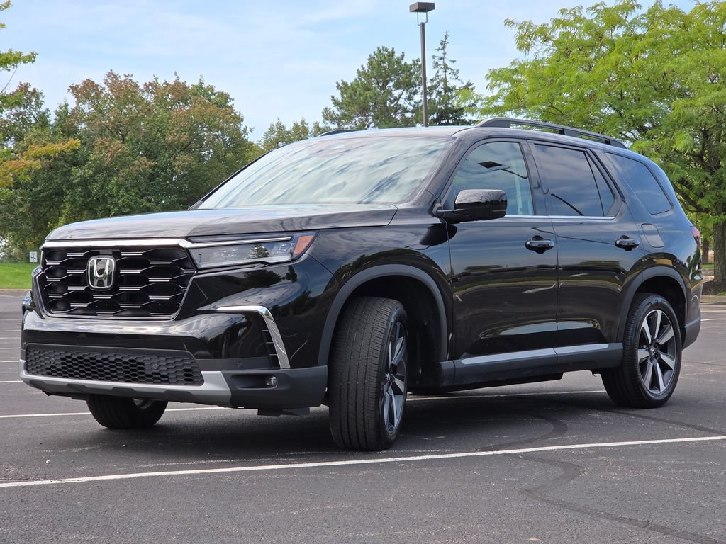 Certified 2025 Honda Pilot Touring image 23