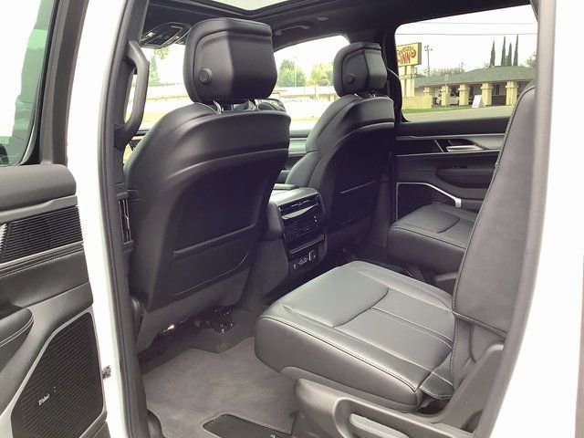 New 2026 Jeep Grand Wagoneer Limited w/ Premium Group II AWD/4WD image 27