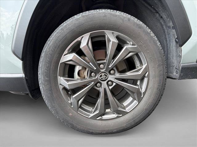 Used 2023 Toyota RAV4 XLE Premium AWD/4WD image 9