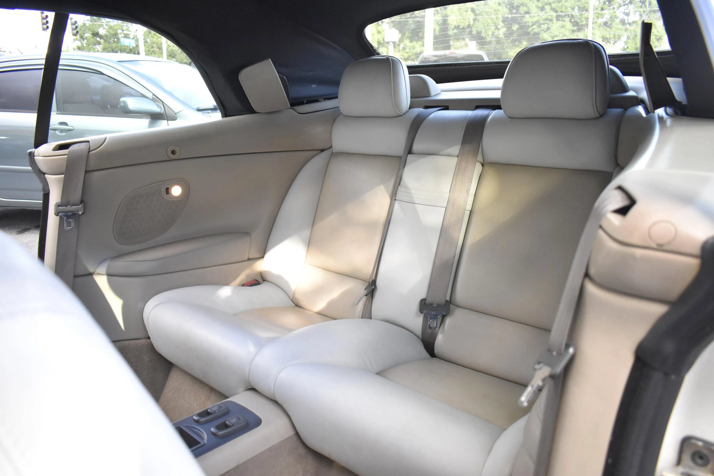 Used 2004 Volvo C70 LT FWD image 15
