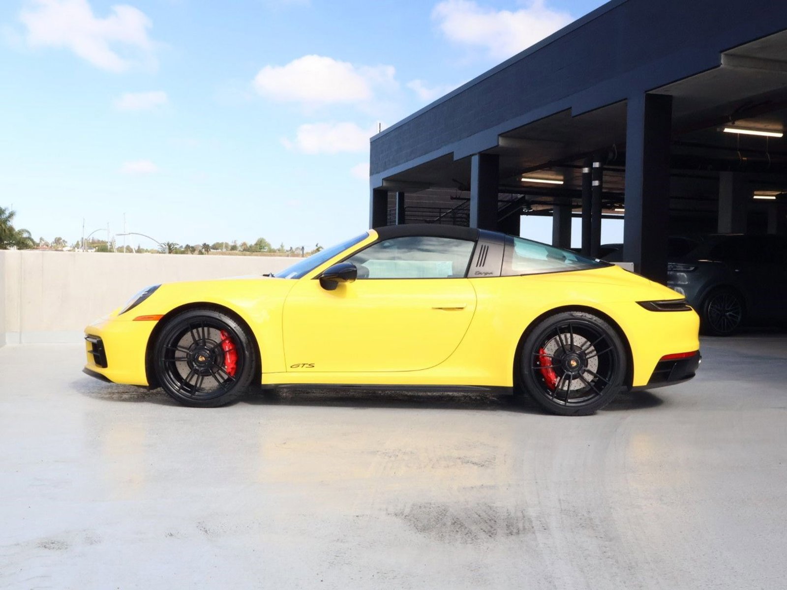 Certified 2022 Porsche 911 Targa 4 GTS AWD/4WD image 2