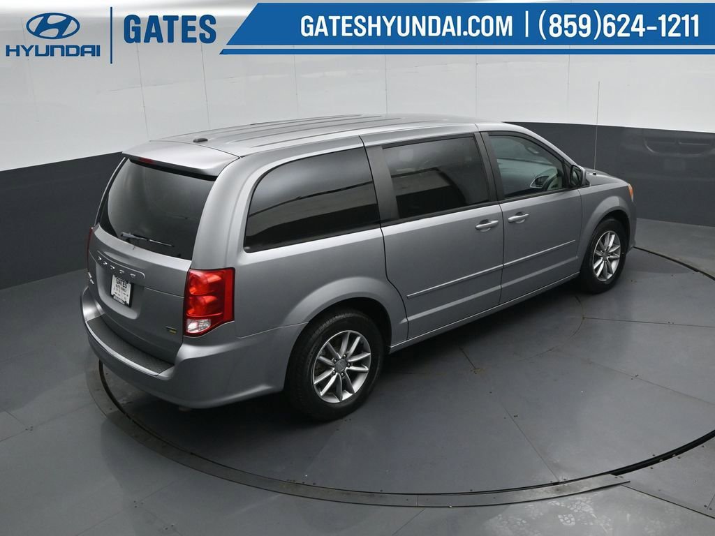 Used 2016 Dodge Grand Caravan SE FWD image 40