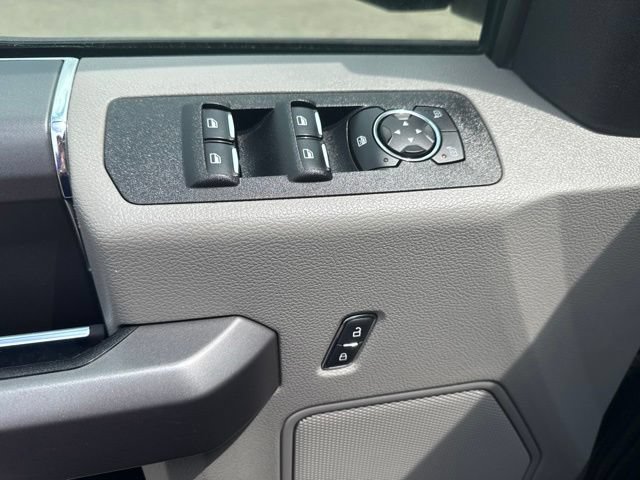 Used 2019 Ford F150 XLT w/ Equipment Group 302A Luxury AWD/4WD image 17