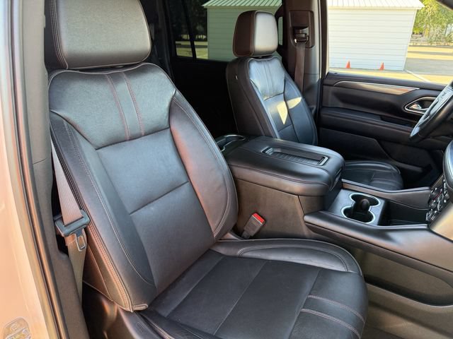 Used 2021 Chevrolet Suburban RST w/ Luxury Package RWD image 24