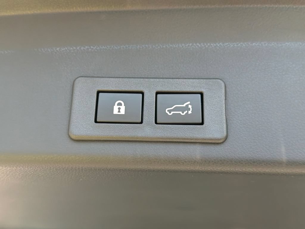 Certified 2025 Subaru Ascent Limited AWD/4WD image 14