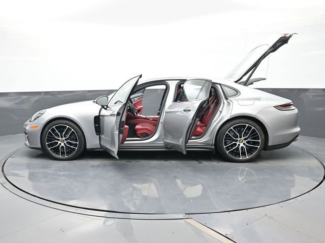 Certified 2023 Porsche Panamera Turbo S image 28