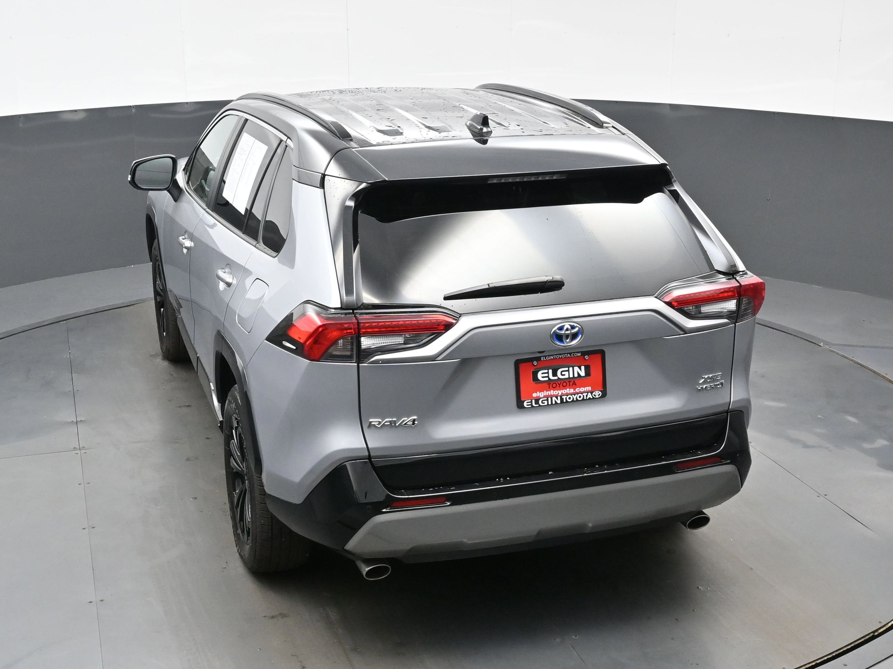Used 2024 Toyota RAV4 XSE w/ Advanced Technology Package AWD/4WD image 40
