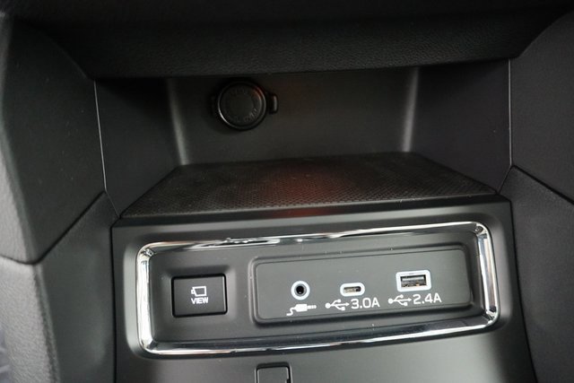 New 2025 Subaru Ascent Limited image 18