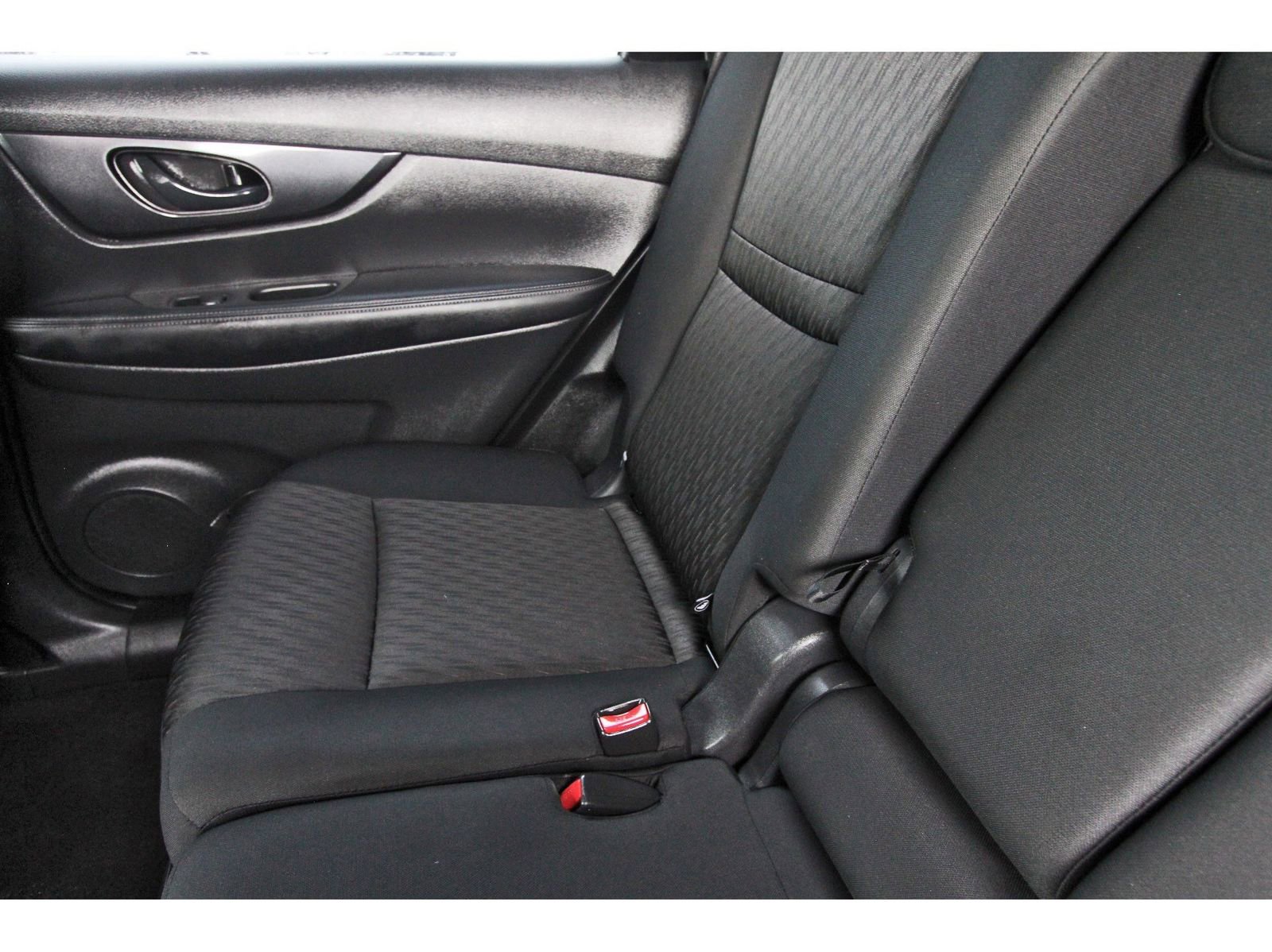 Used 2019 Nissan Rogue S AWD/4WD image 14