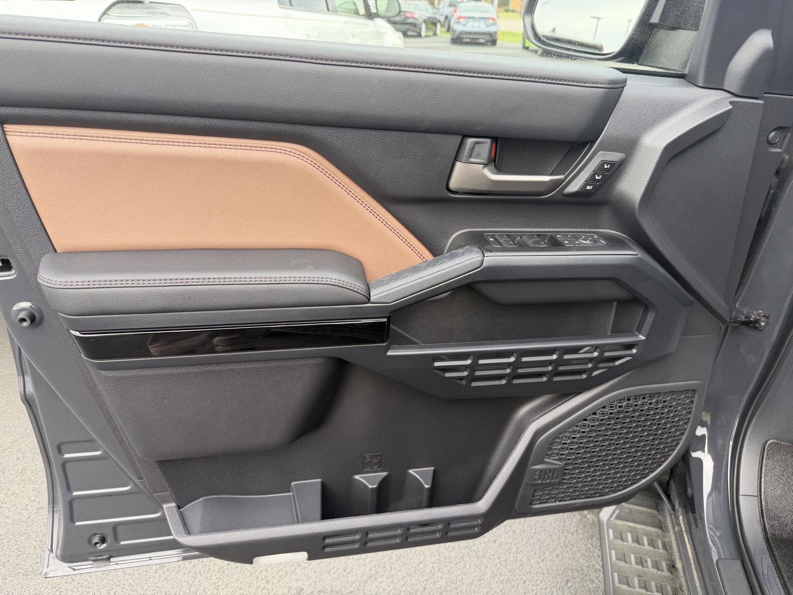 Used 2025 Toyota 4Runner Limited image 10