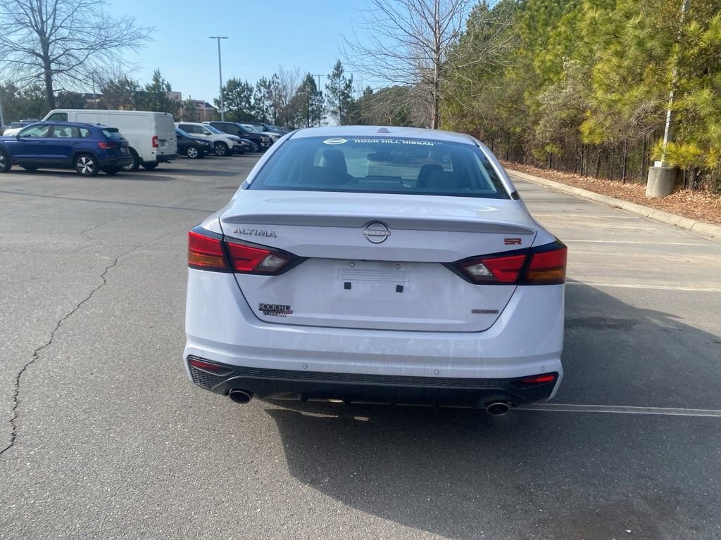 Used 2024 Nissan Altima 2.0 SR image 4