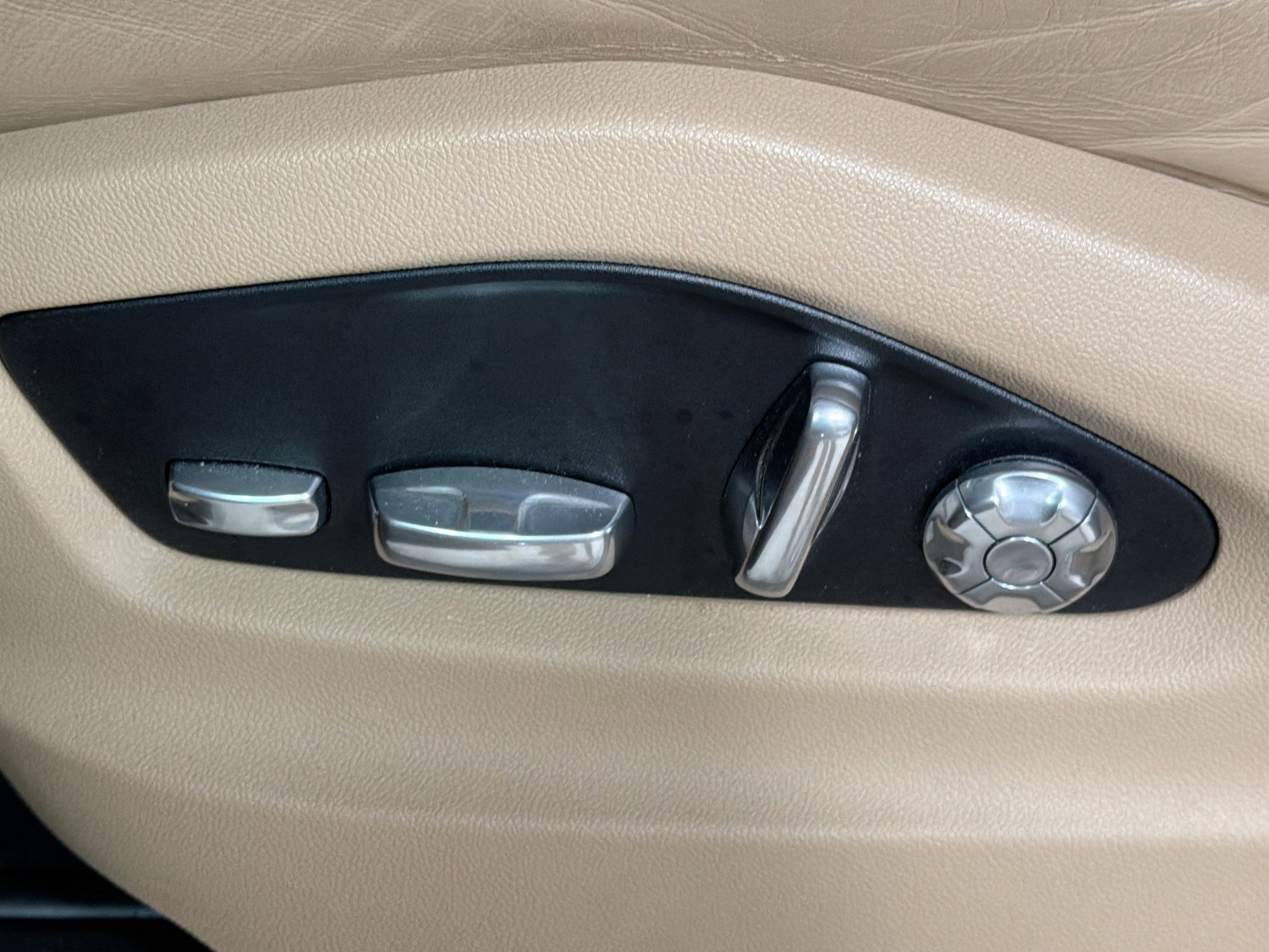 Certified 2020 Porsche Cayenne AWD/4WD image 25
