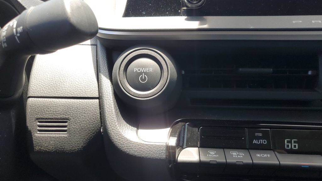 Used 2025 Toyota Prius LE FWD image 24