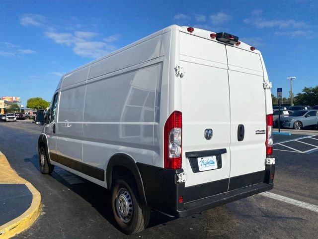 Used 2025 RAM ProMaster 2500 w/ Convenience Group image 7