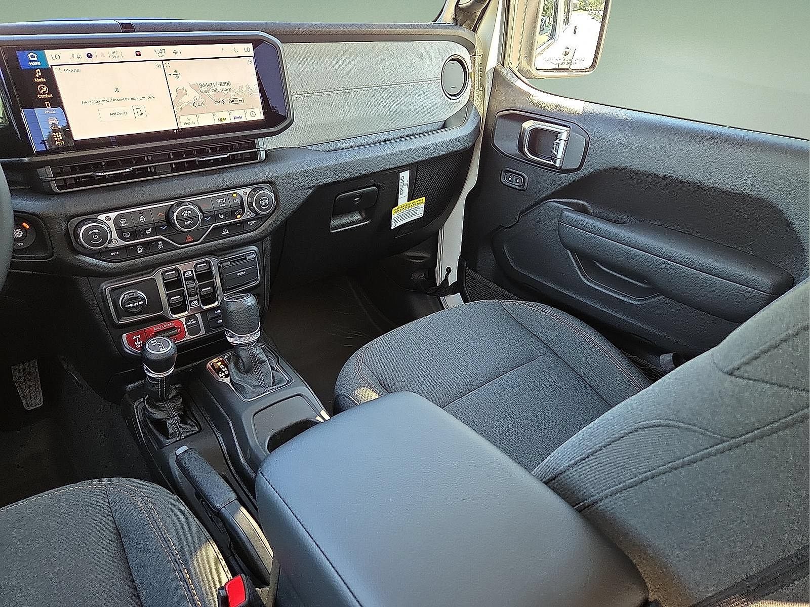 Used 2025 Jeep Gladiator Sport AWD/4WD image 13