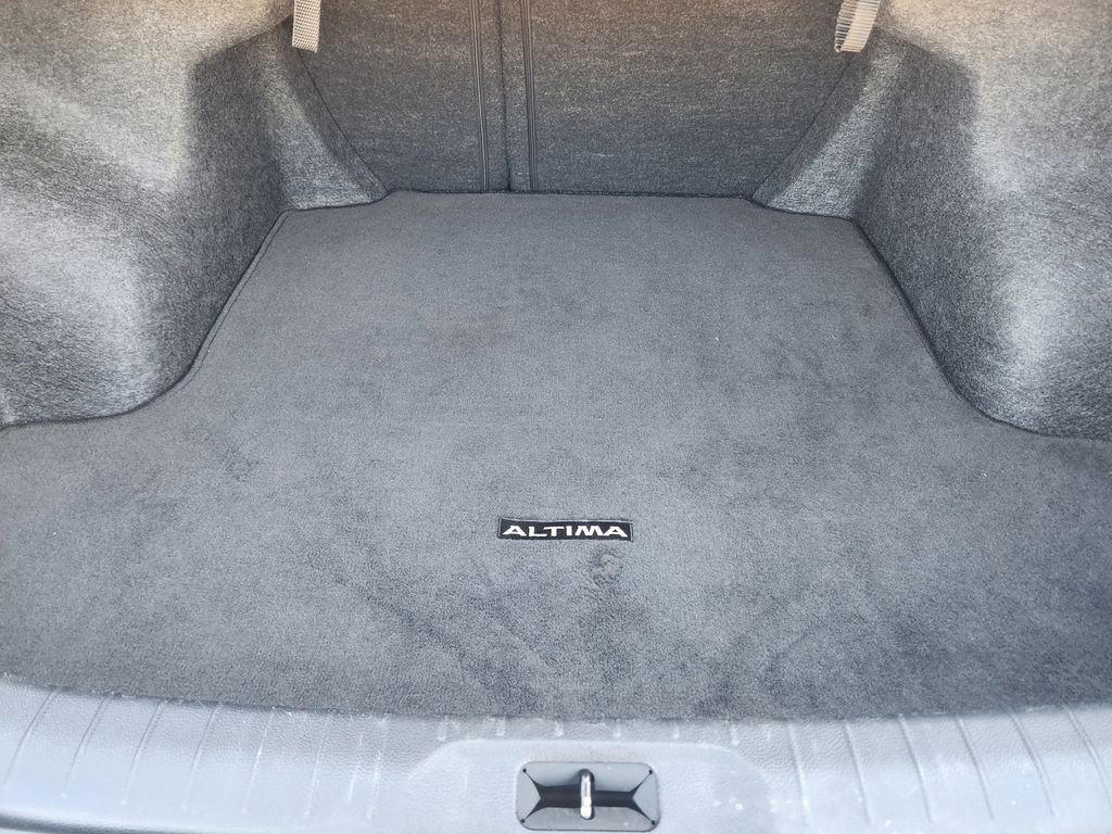 Used 2025 Nissan Altima 2.5 SV FWD image 31