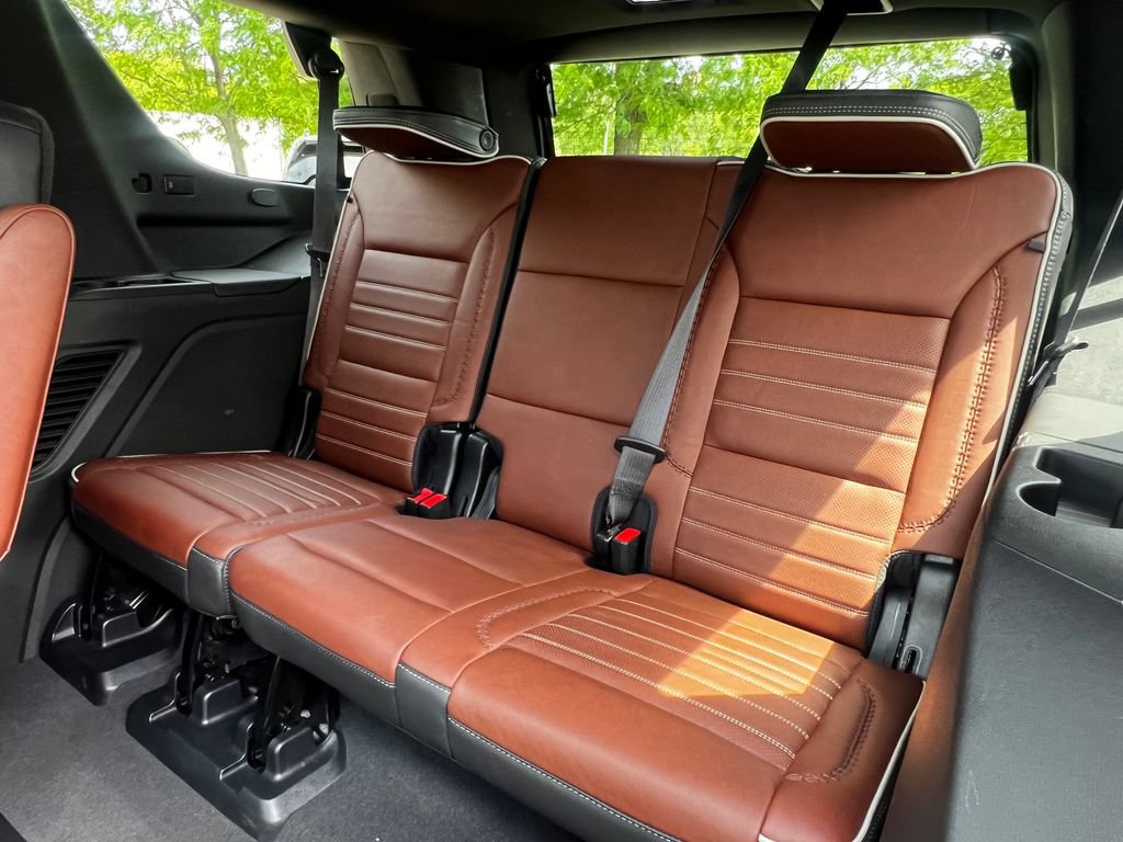 Used 2023 GMC Yukon Denali Ultimate AWD/4WD image 26
