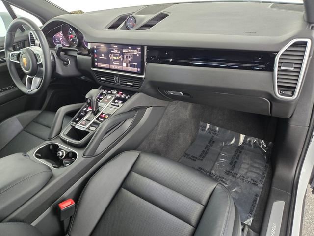Used 2023 Porsche Cayenne image 17