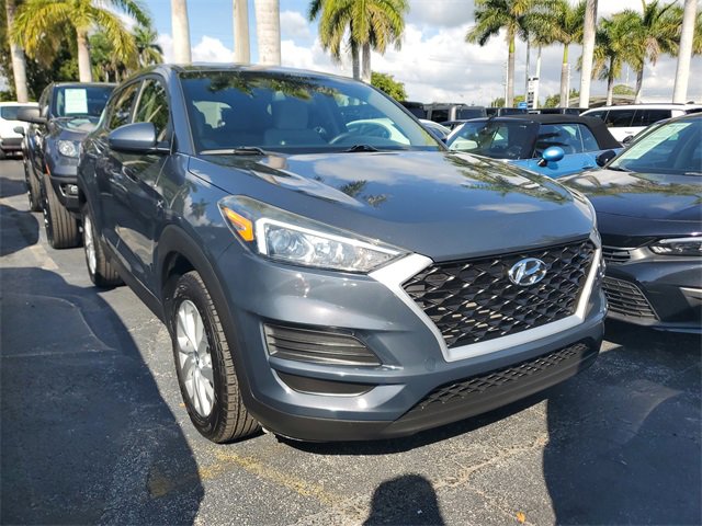 Used 2020 Hyundai Tucson SE w/ Cargo Package image 2
