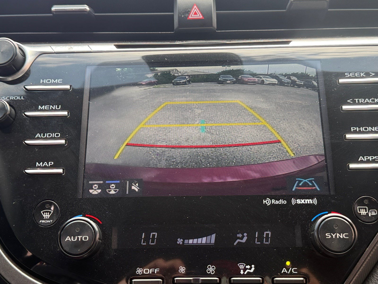 Used 2019 Toyota Camry XSE FWD image 27