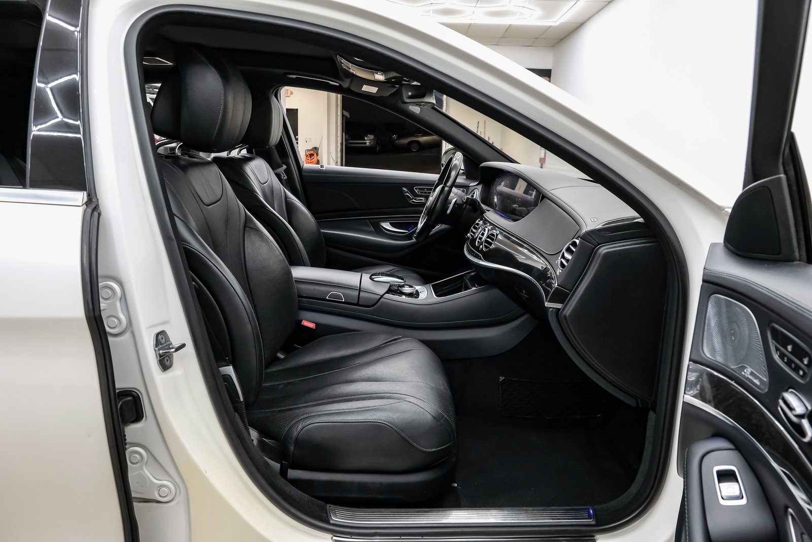 Used 2019 Mercedes-Benz S 450 Sedan image 46