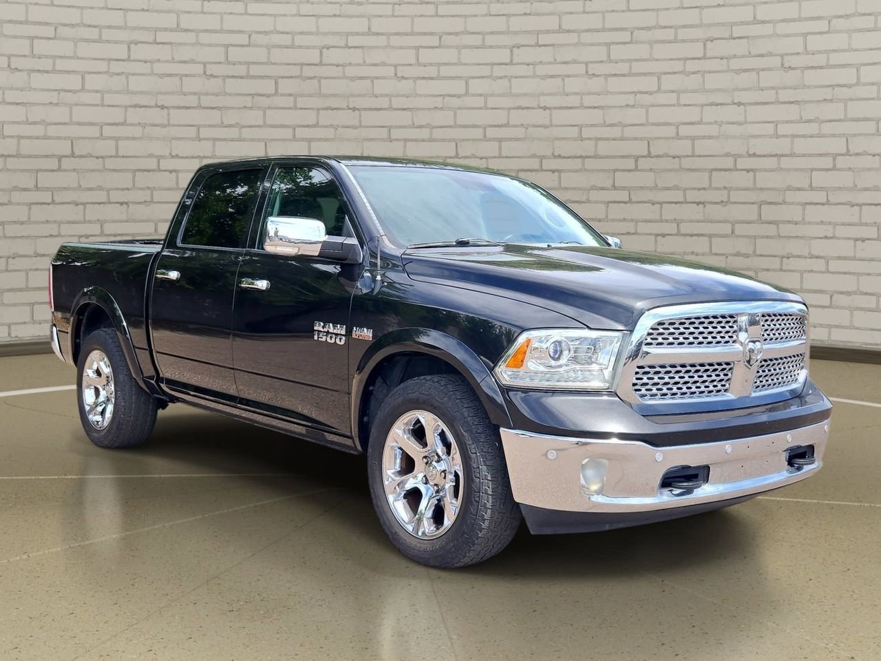 Used 2017 RAM 1500 Laramie w/ Convenience Group image 3