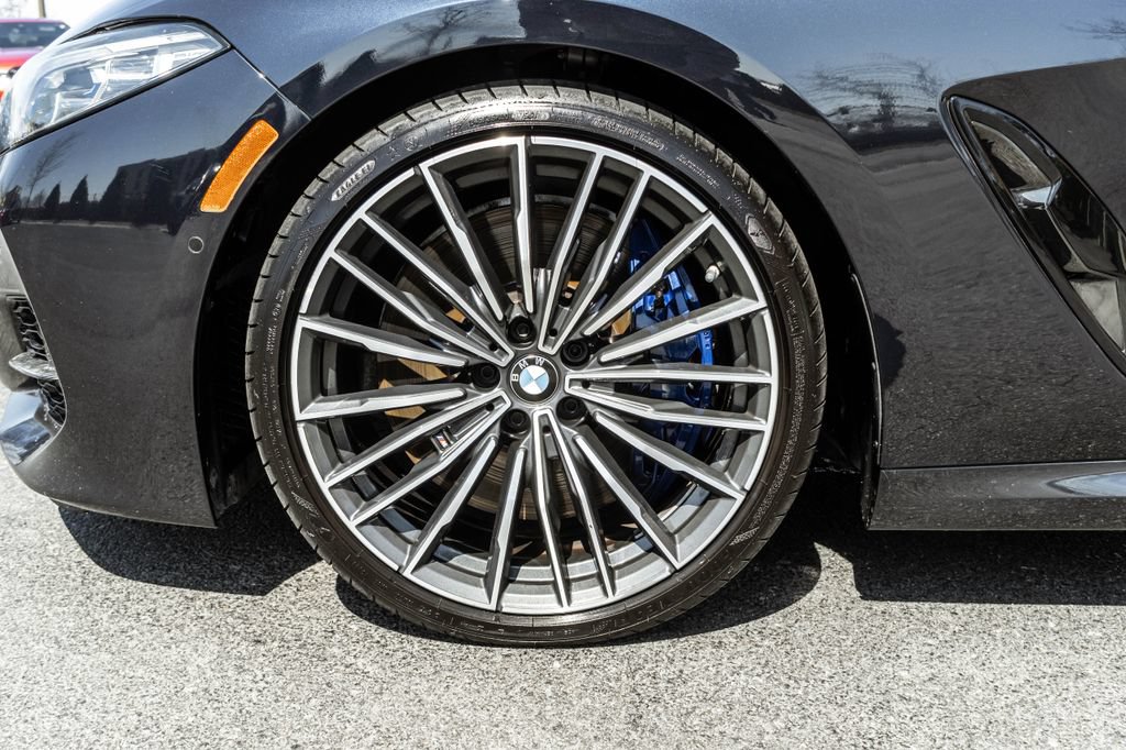 Used 2022 BMW M850i xDrive Coupe w/ M Carbon Exterior Package AWD/4WD image 31