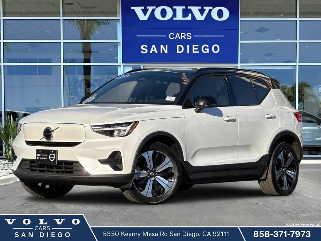 Certified 2023 Volvo XC40 Recharge Core image 1