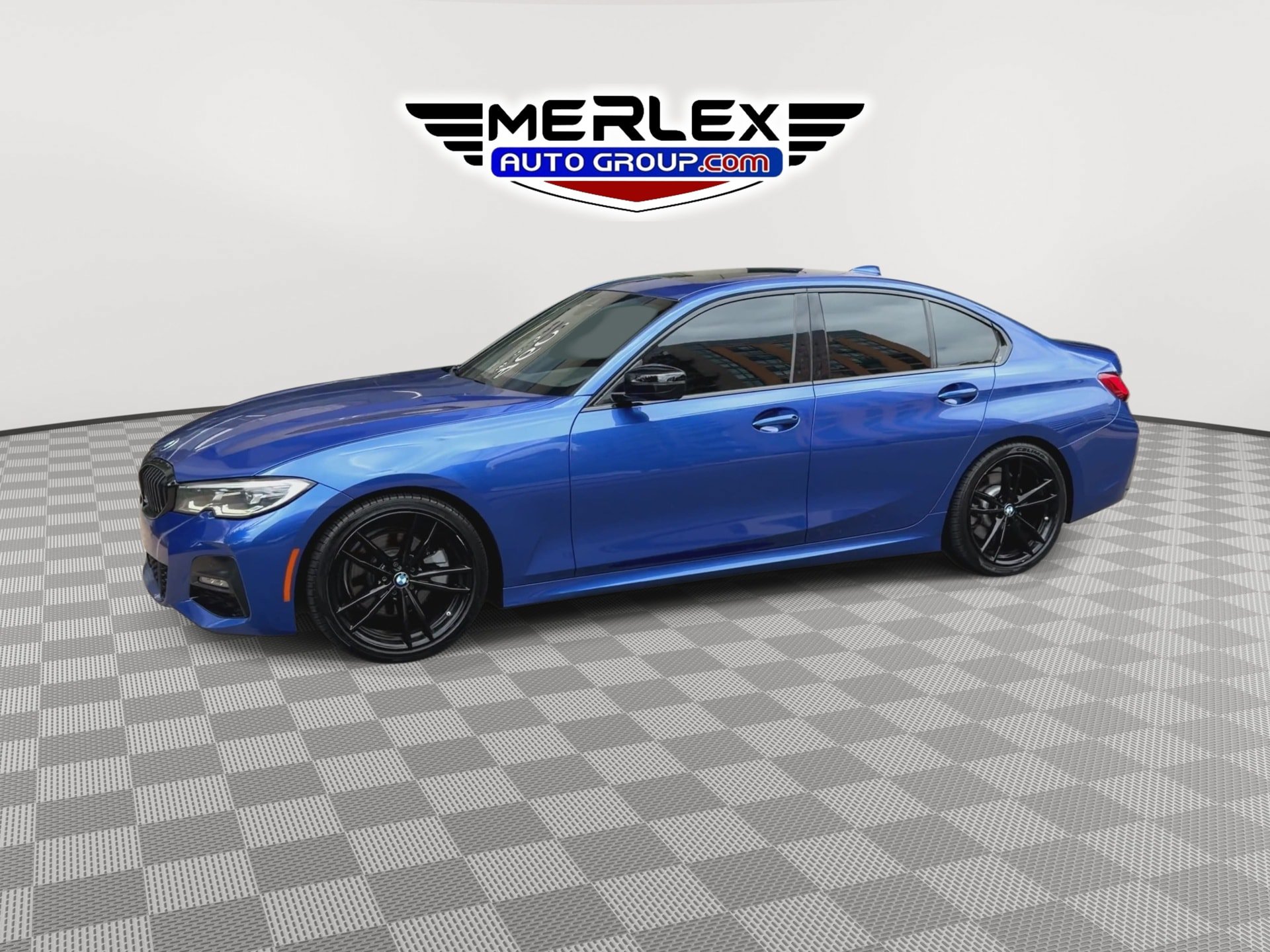 Used 2021 BMW 330i Sedan w/ M Sport Package RWD image 4