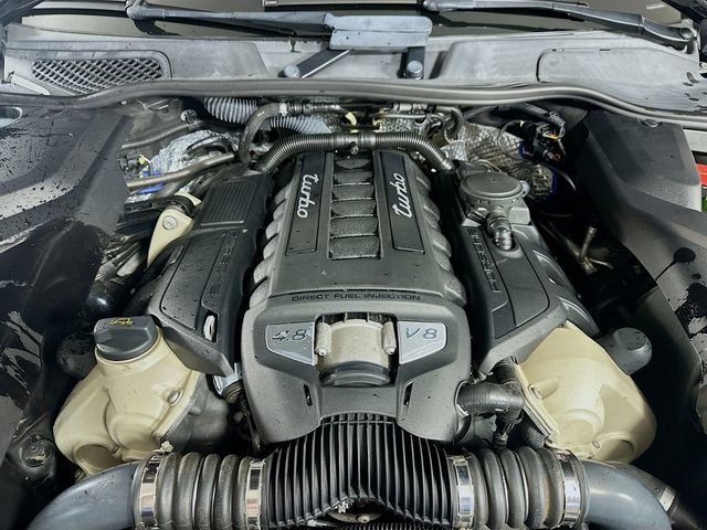 Used 2015 Porsche Cayenne Turbo image 33