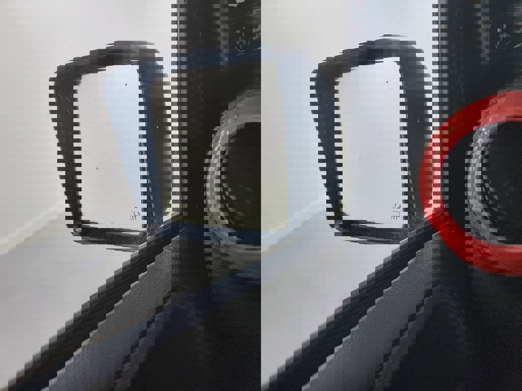 Used 2018 Jeep Wrangler Unlimited Rubicon w/ Connectivity Group image 37