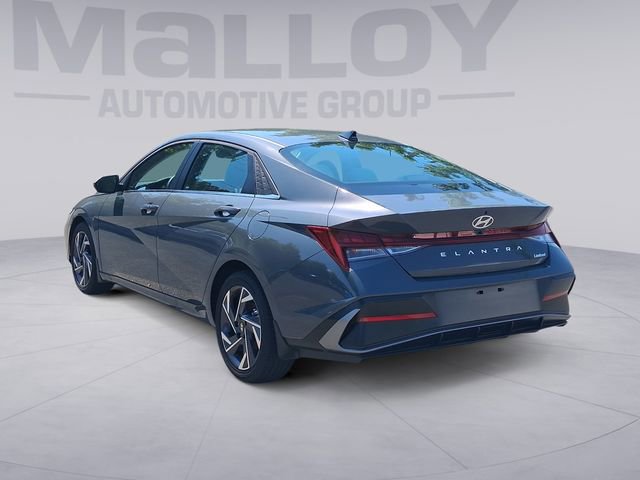Used 2026 Hyundai Elantra Limited FWD image 3