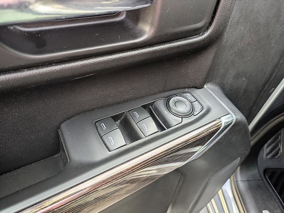 Used 2020 GMC Sierra 1500 Elevation image 15